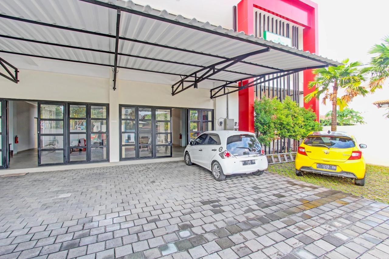 Capital O 91377 Mk Prime Syariah Hotel 3*
